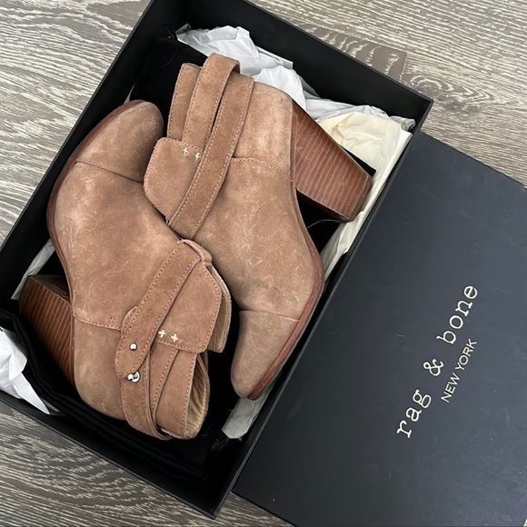 rag & bone Shoes - RAG & BONE Harrow suede boots in camel
